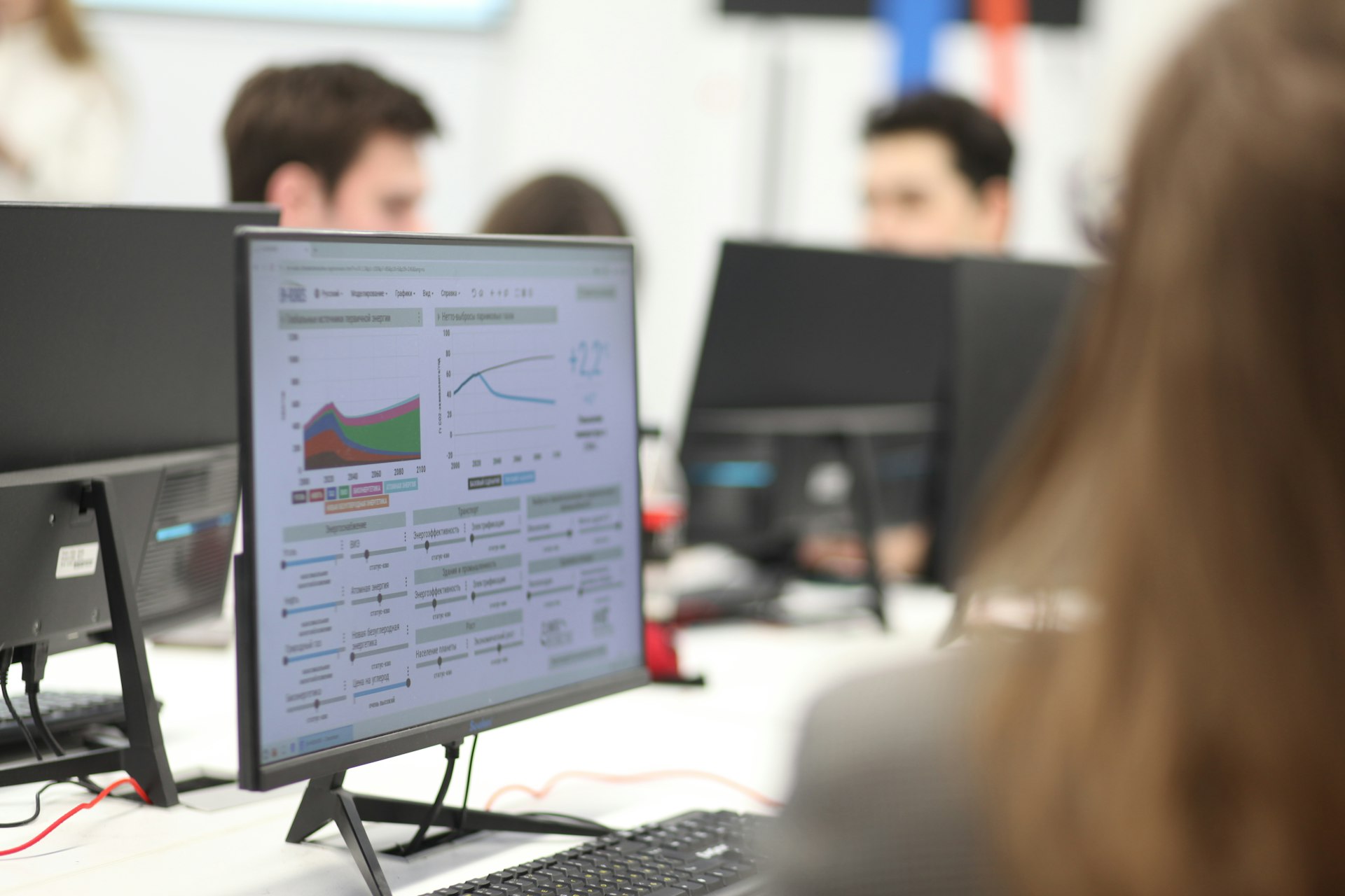 A competitor site being examined on a monitor