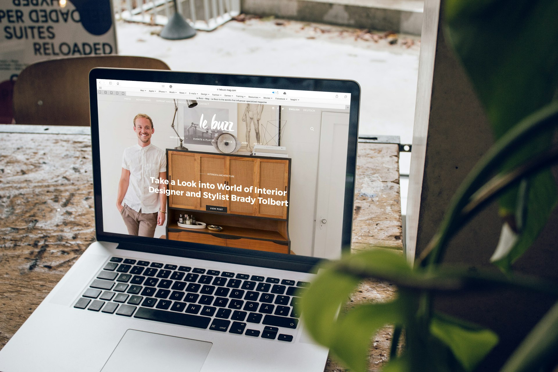 A gardening blog displayed on screen