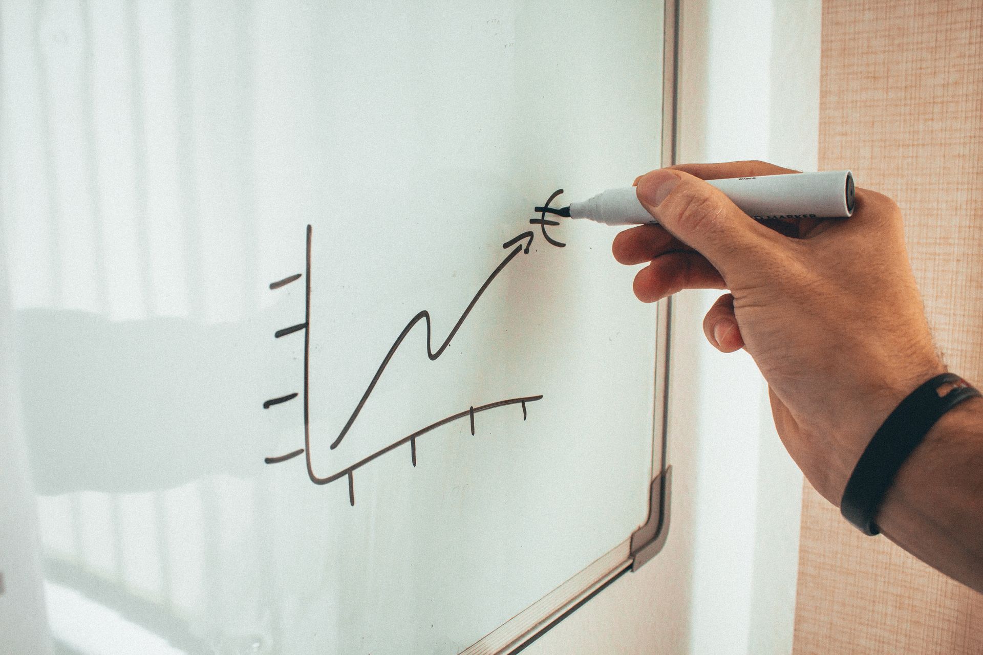 A search traffic chart recovering upward