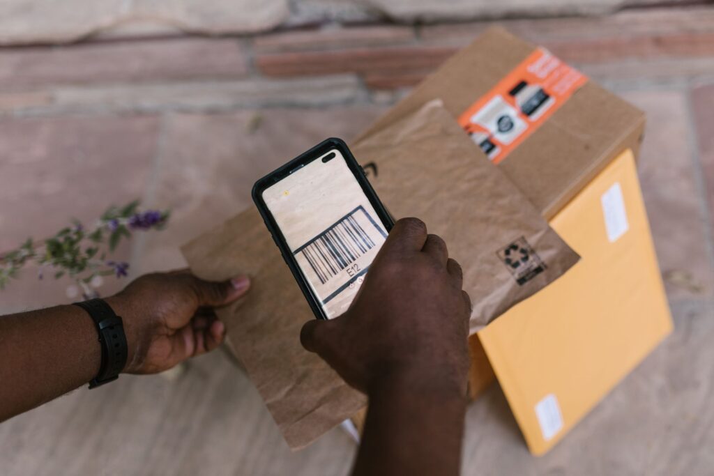 Parcel tracking labels