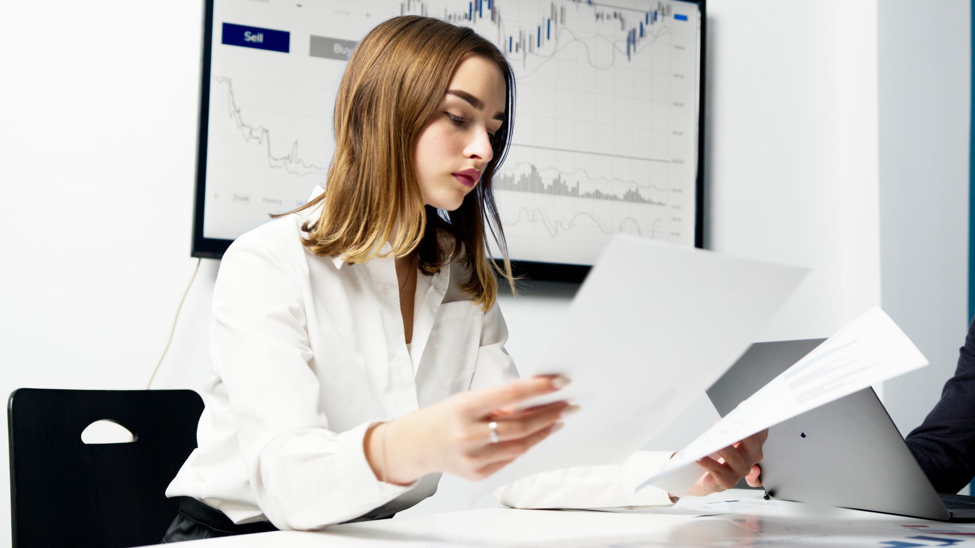 A marketer comparing search and AI reports