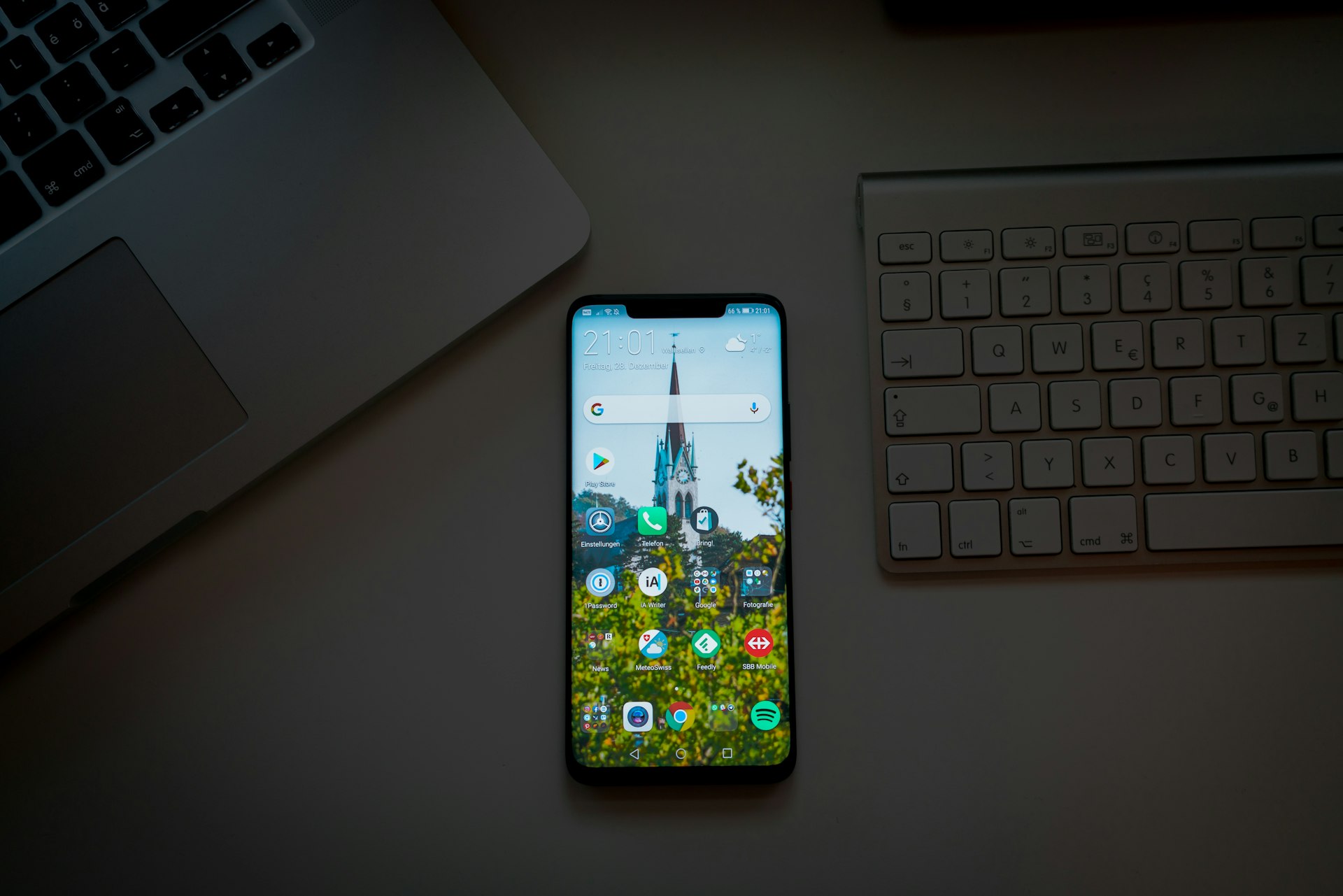 Mobile and desktop tabs in a speed report