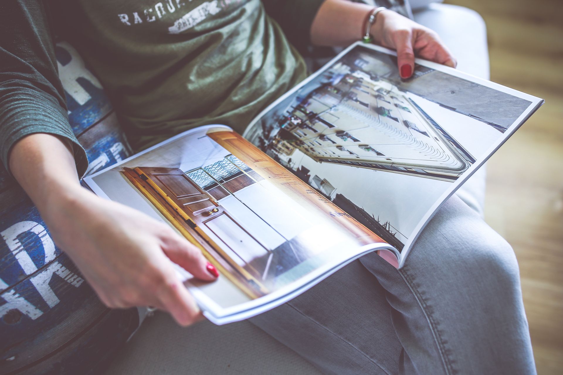 A writer adding original photos to an article
