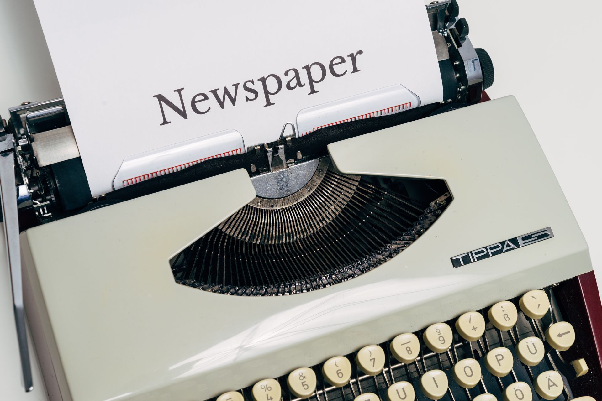 A news headline page on a laptop