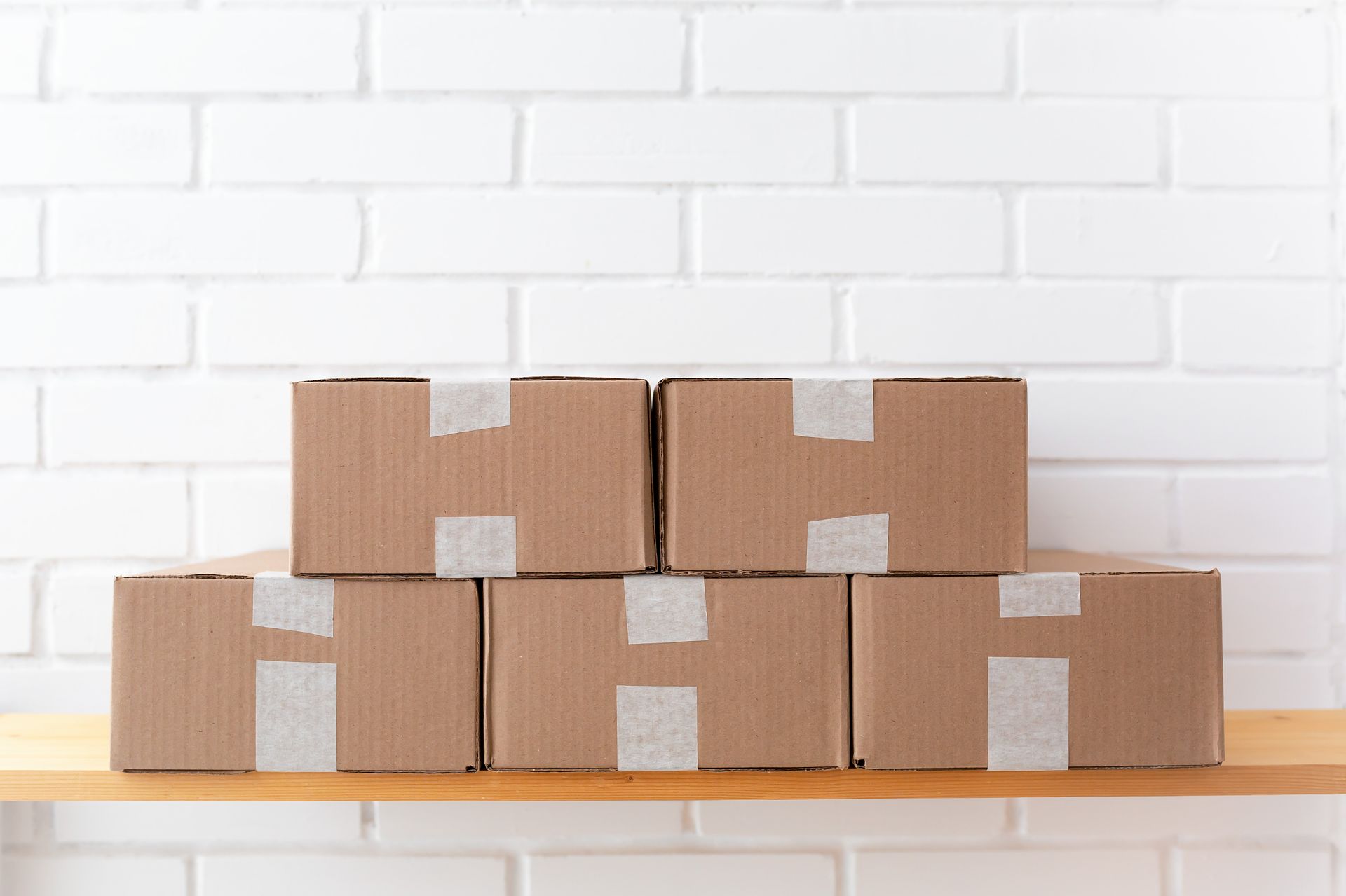 Stacked parcel boxes