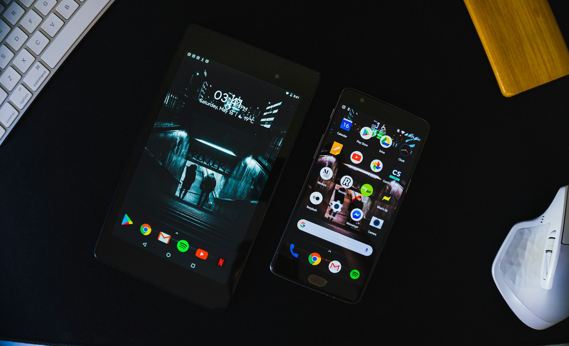 A table comparing mobile and desktop rankings