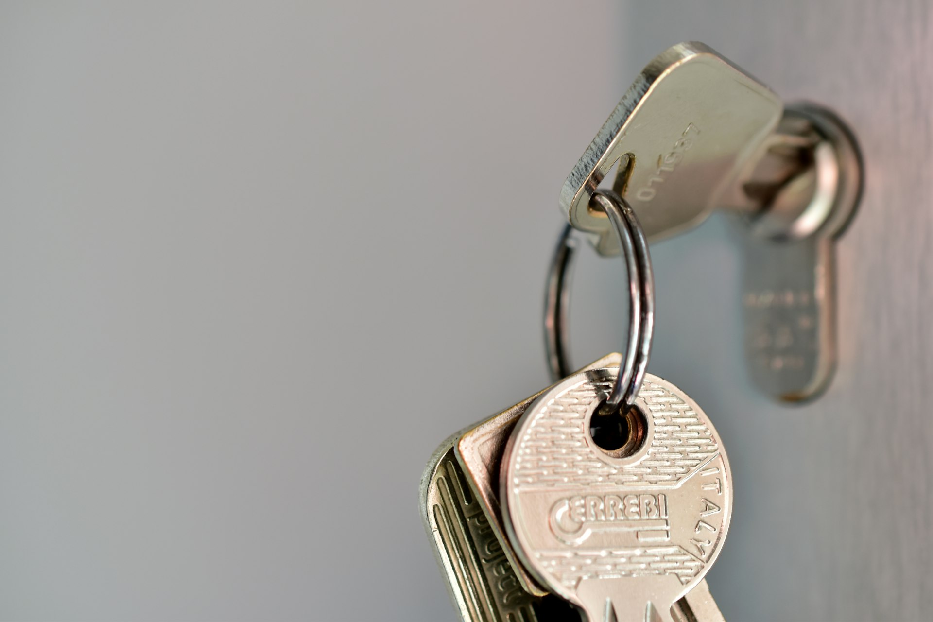 Keys on a keyring