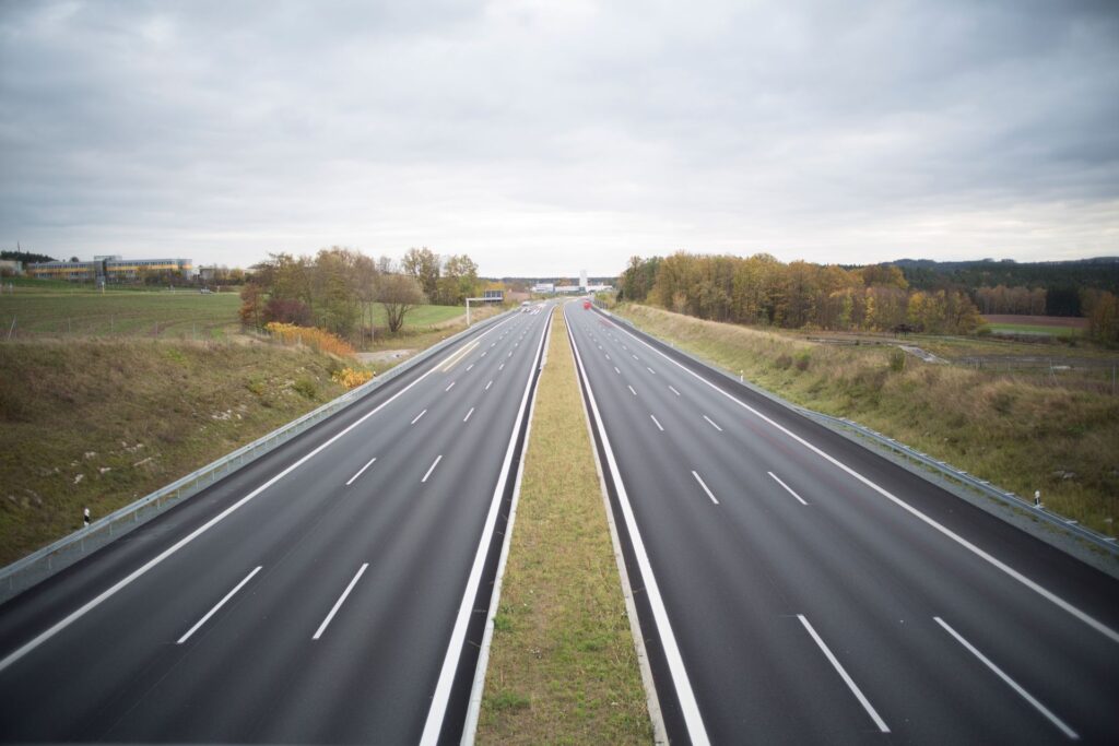 A motorway with many lanes