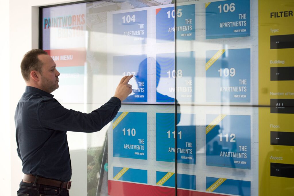 A keyword list with positions on screen