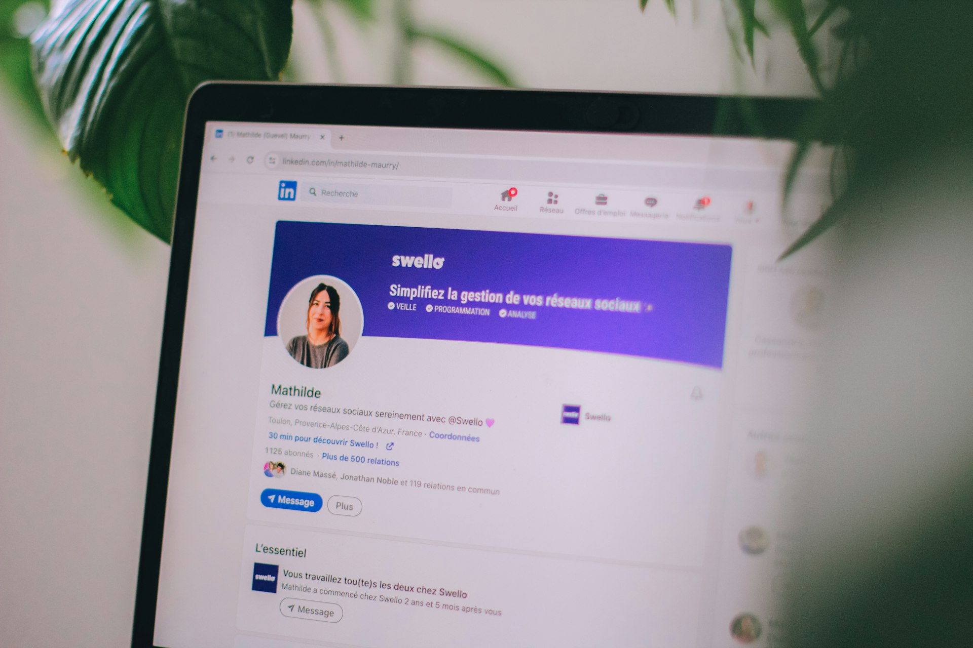Customer reviews on a business profile