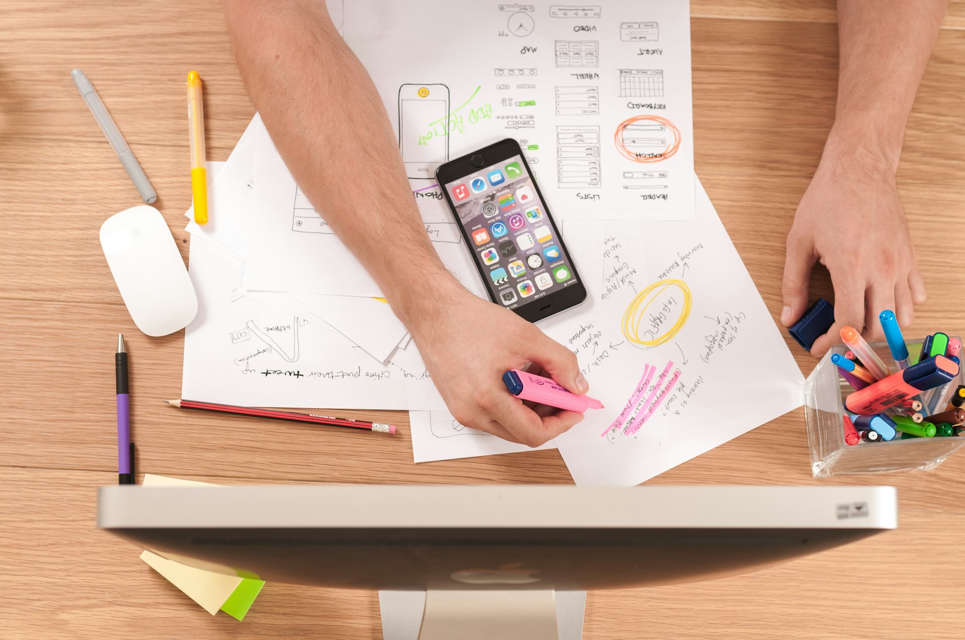 A marketer planning SEO tasks