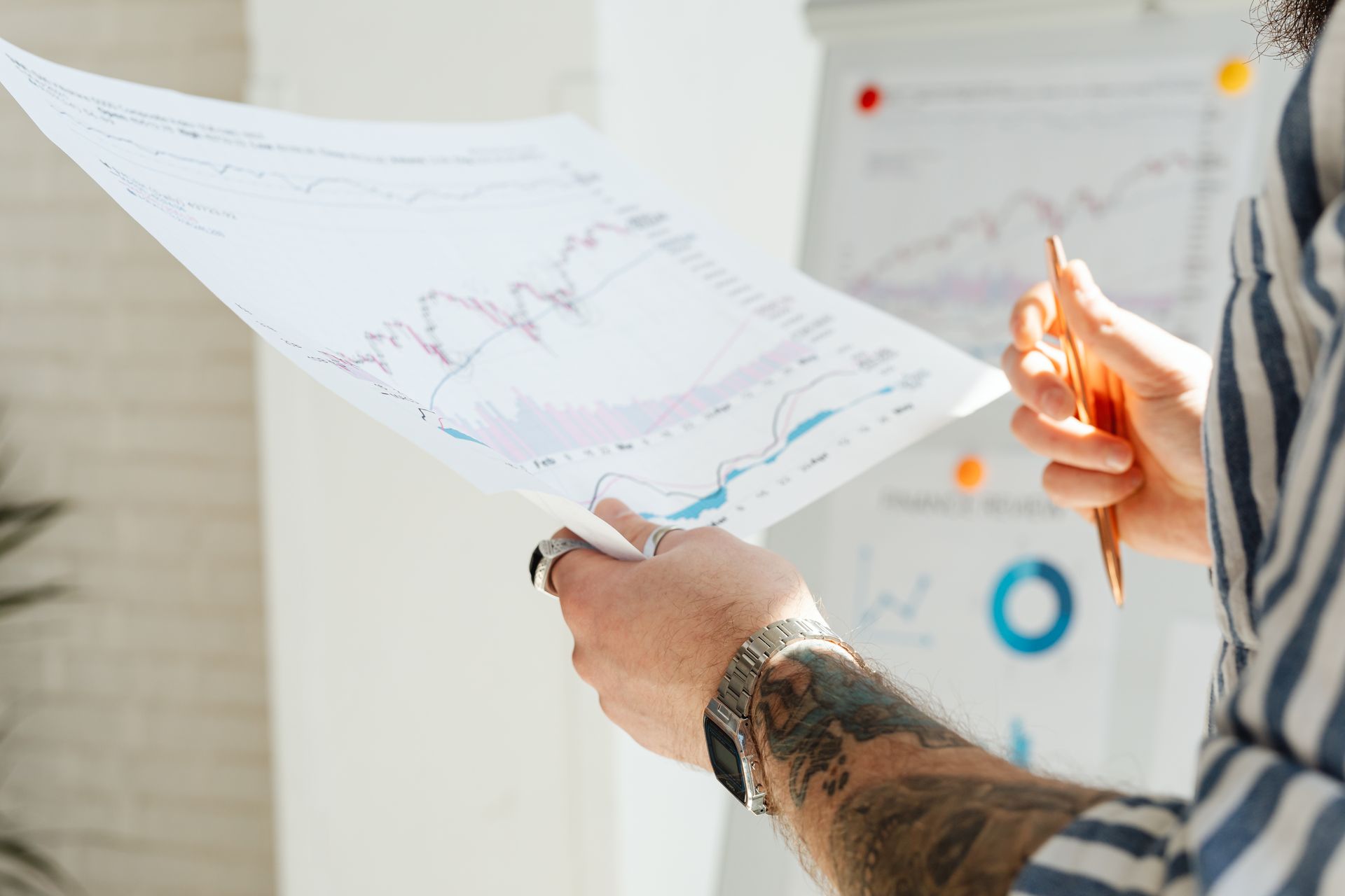 An analyst comparing two sites' value