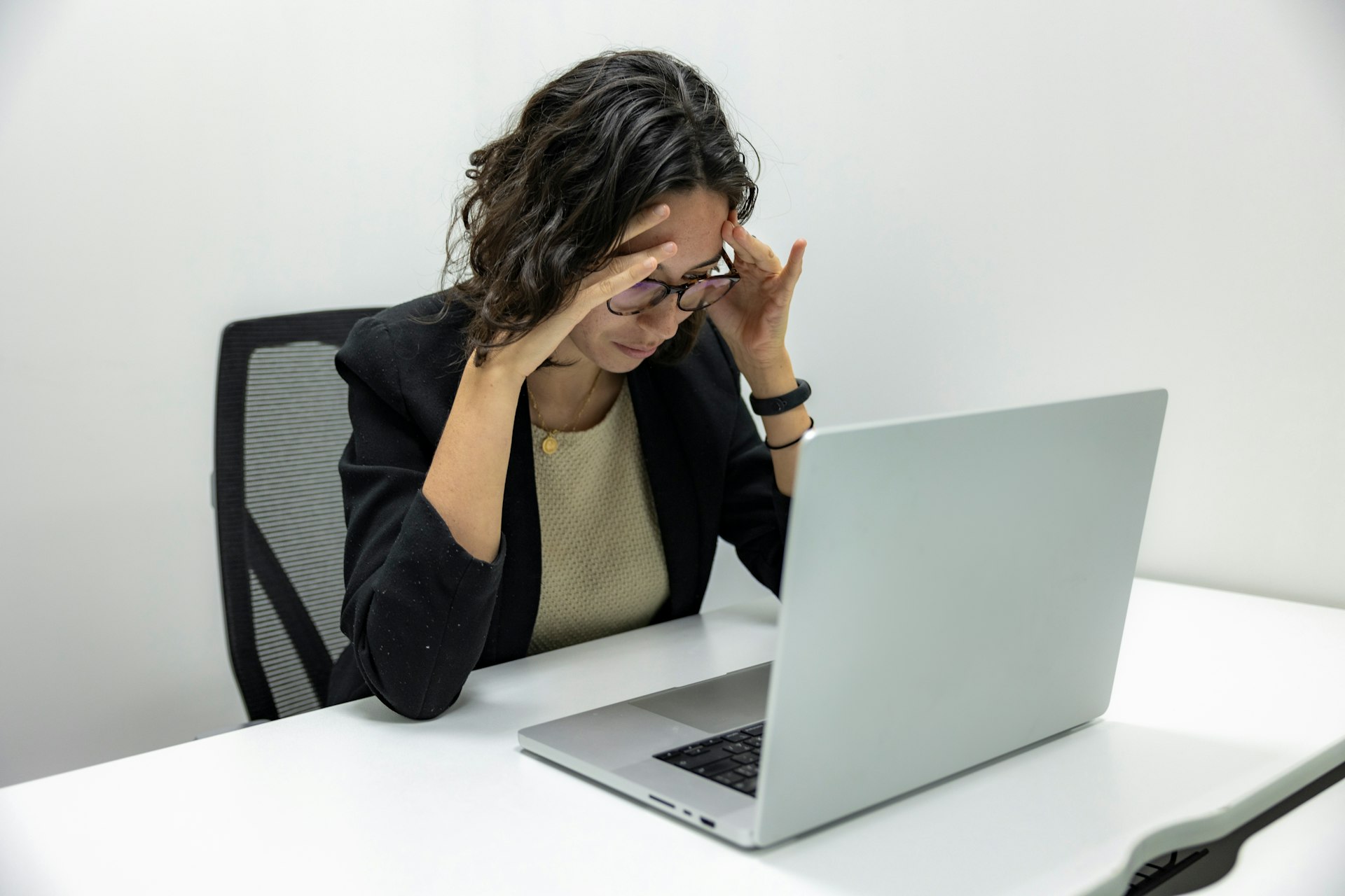 A user waiting for a slow page