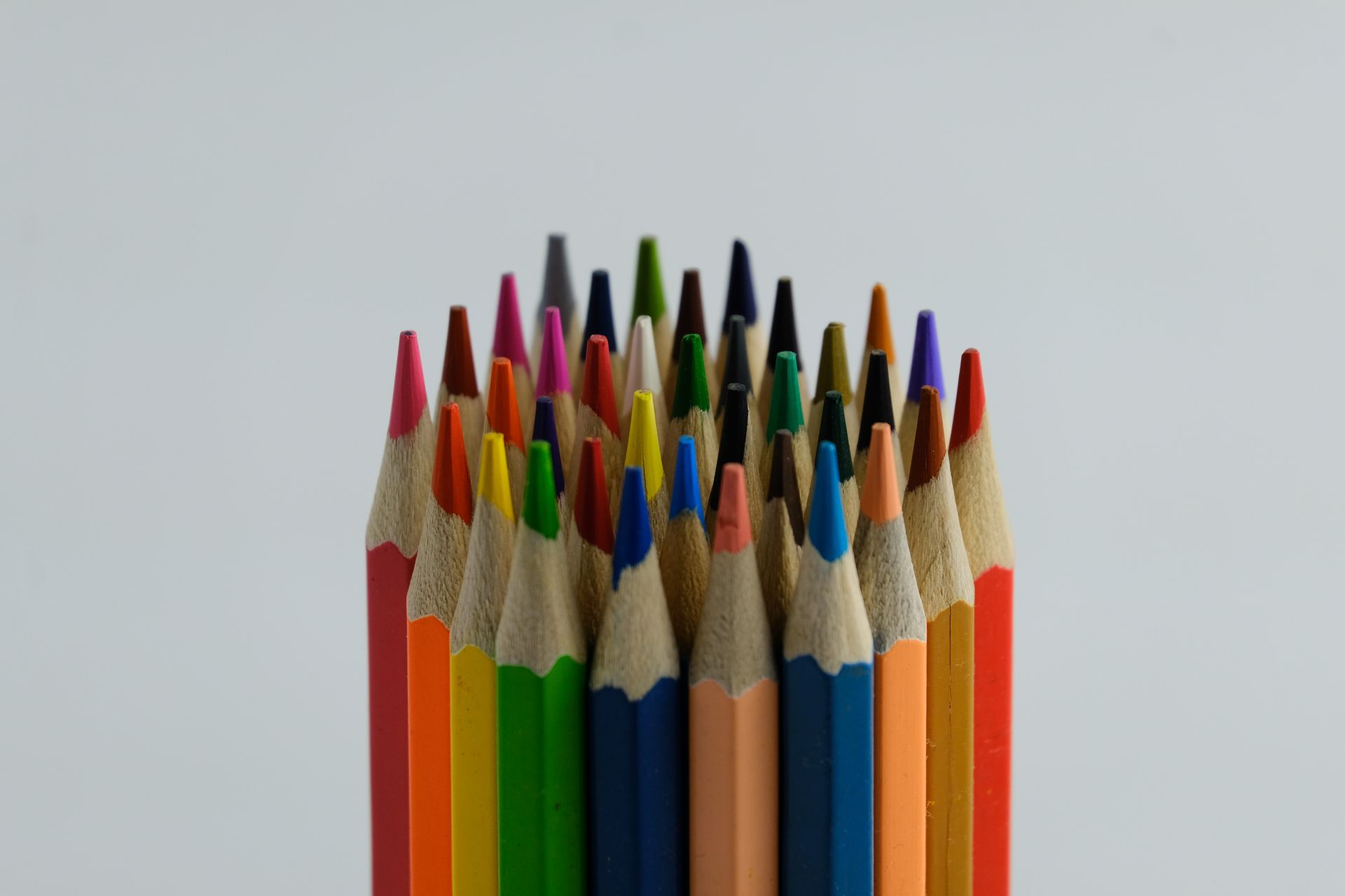 Sorting coloured pencils