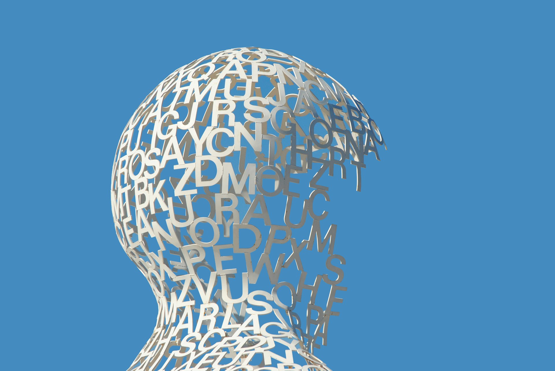 A meta tag in an HTML head