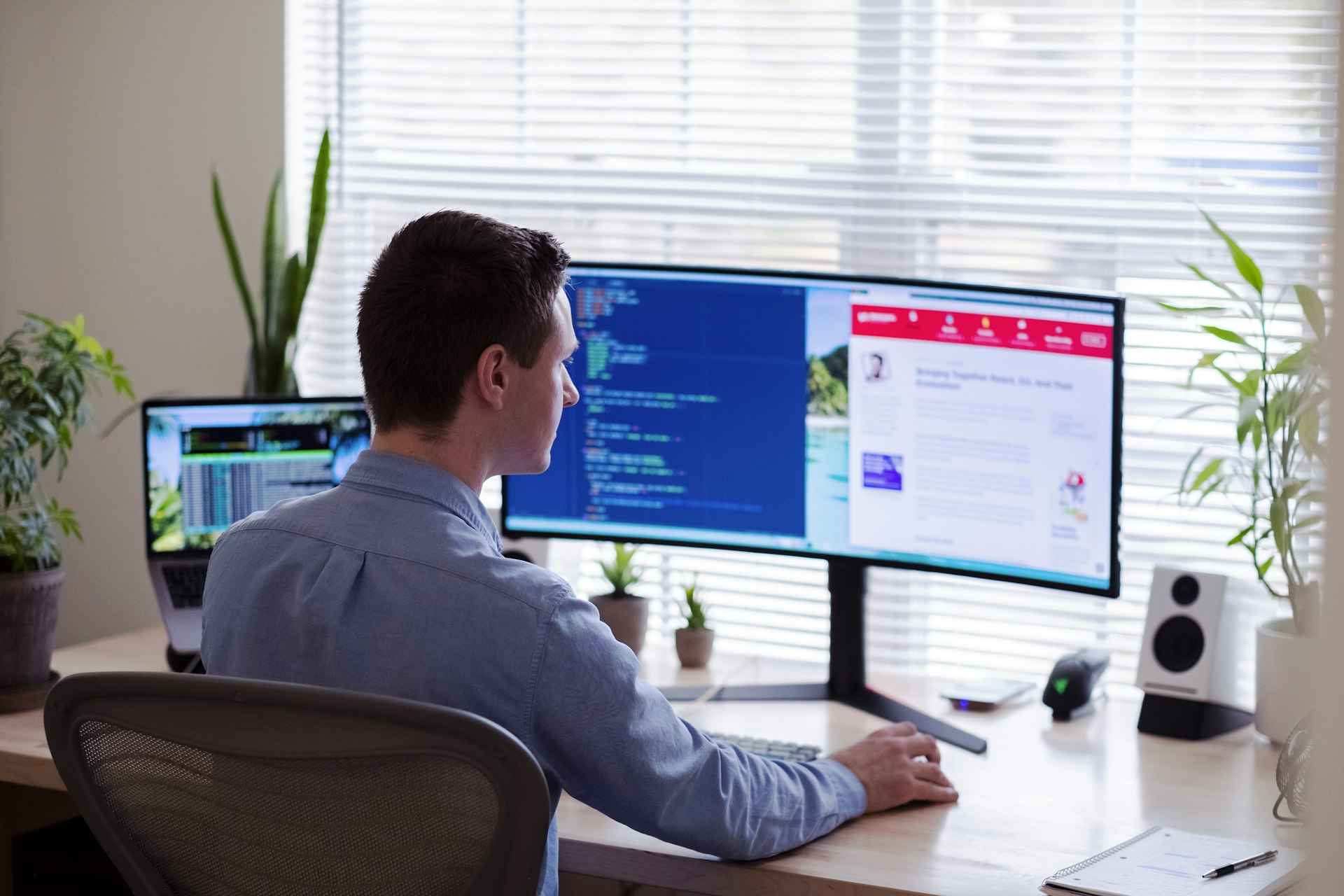 A search performance report on a monitor